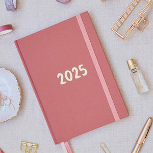 2025 Weekly Planner (Blush)